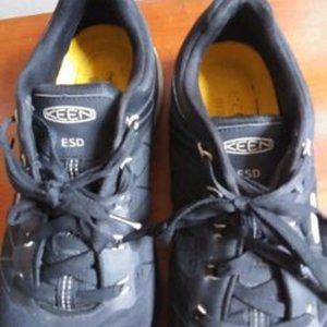 Keen size 14D Steel toe Slip Resistant Work Shoes